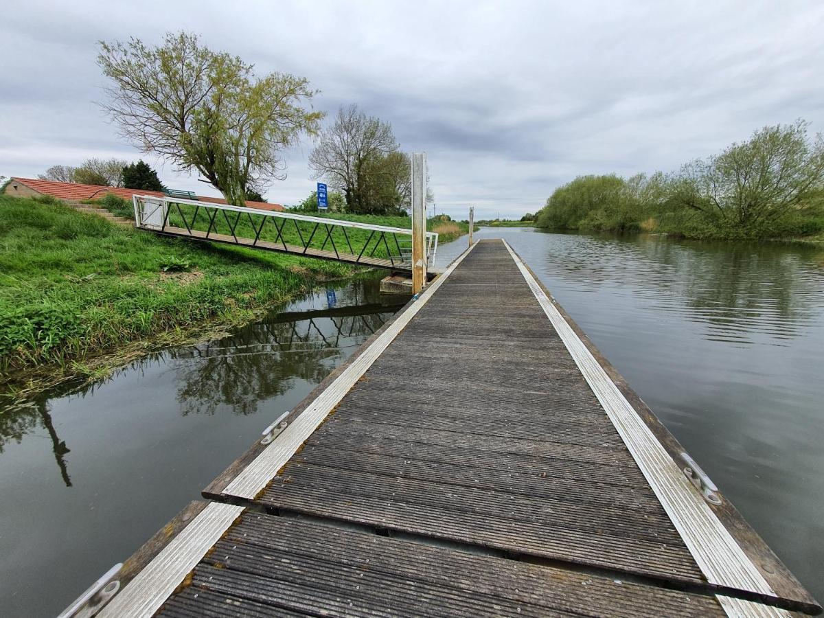 Rustic Pods Riverview Holiday Park ลินคอล์น ภายนอก รูปภาพ